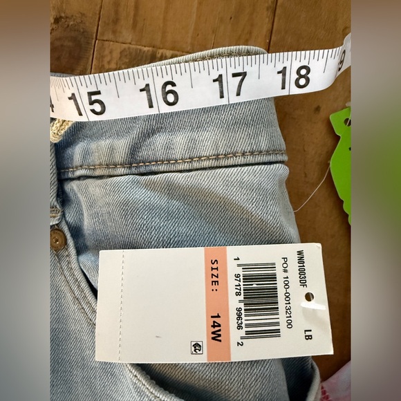 Democracy 14W Curve Equality Wide Leg Jeans Stretch Seam Detail NWT - Picture 6 of 8